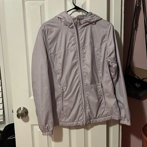 Calvin Klein size S wore three times has like some yellow stains in the zipper.